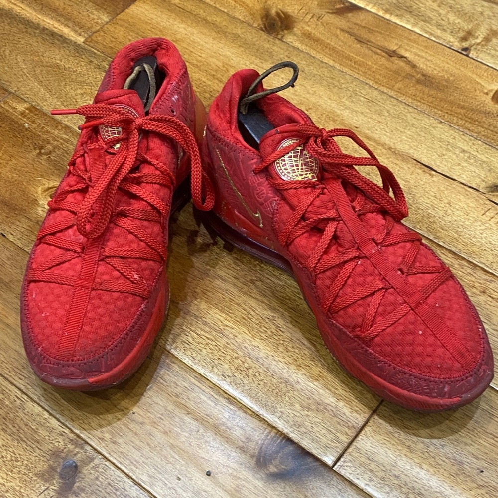 LeBron 17 Low "Titan"